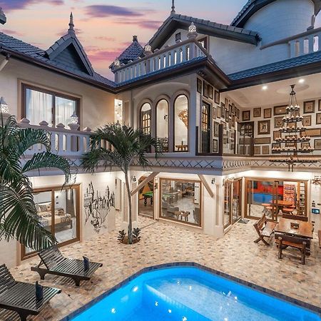 Potterland Luxury Pool Villa Pattaya Walking Street 6 Bedrooms エクステリア 写真