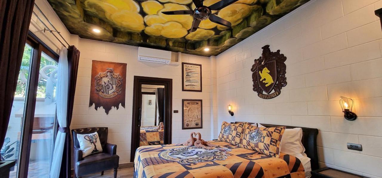 Potterland Luxury Pool Villa Pattaya Walking Street 6 Bedrooms エクステリア 写真