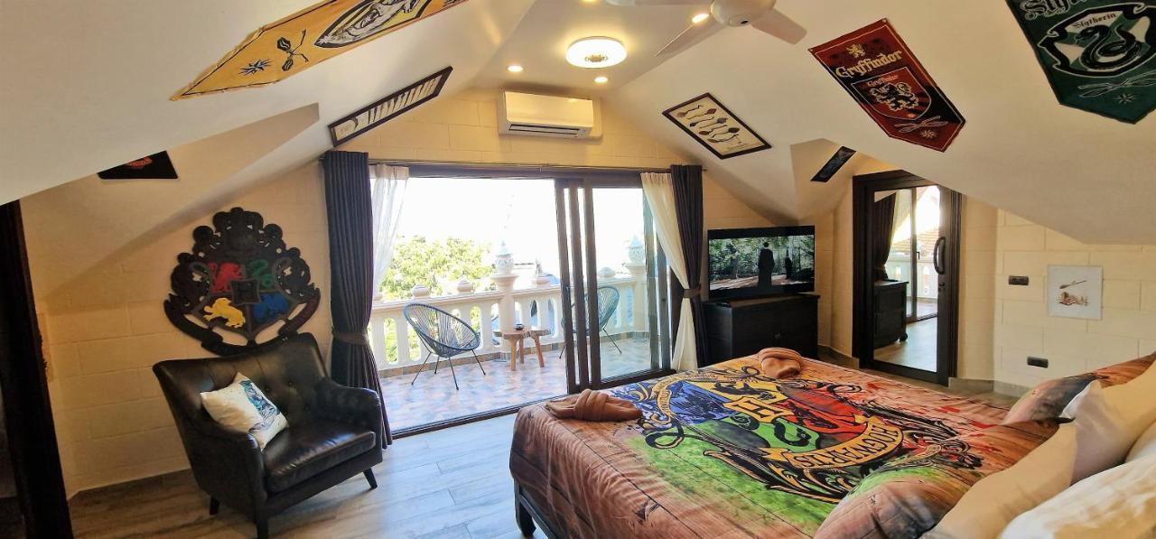 Potterland Luxury Pool Villa Pattaya Walking Street 6 Bedrooms エクステリア 写真