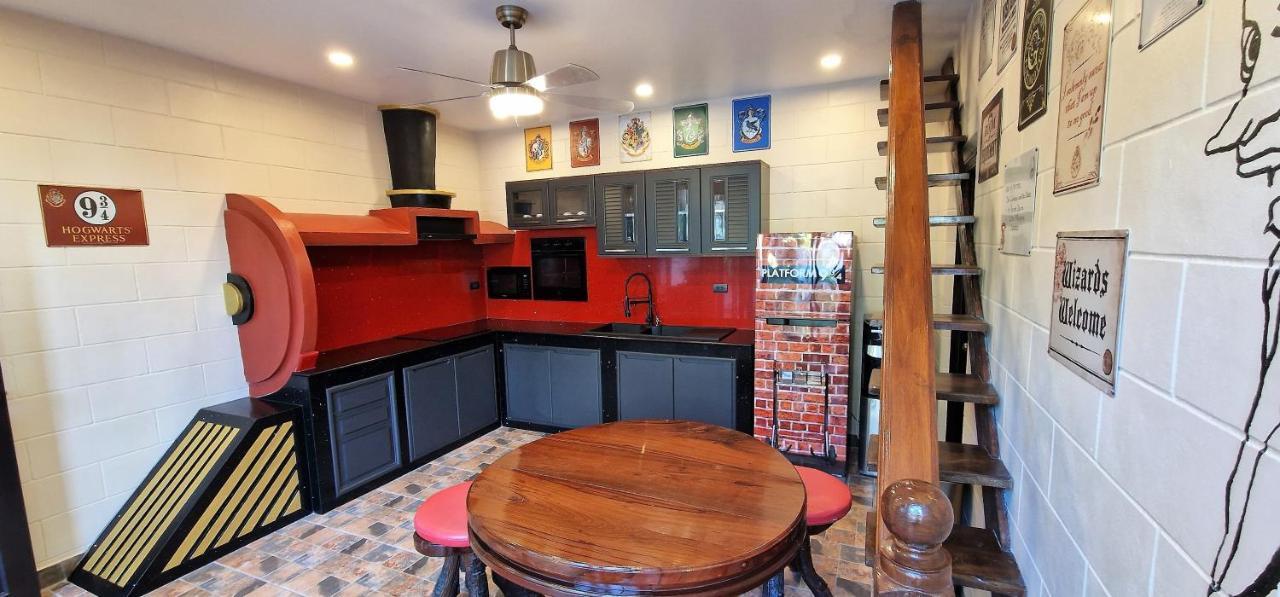 Potterland Luxury Pool Villa Pattaya Walking Street 6 Bedrooms エクステリア 写真